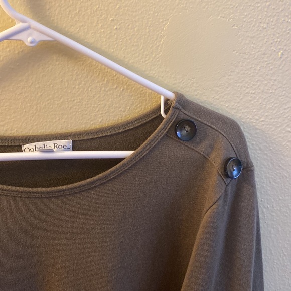 Plus size army green soft tunic - Picture 3 of 5